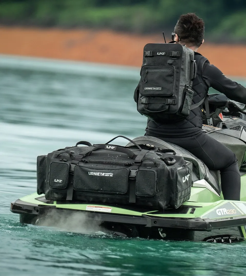 URNIETA Waterproof Travel Bag - Image 6