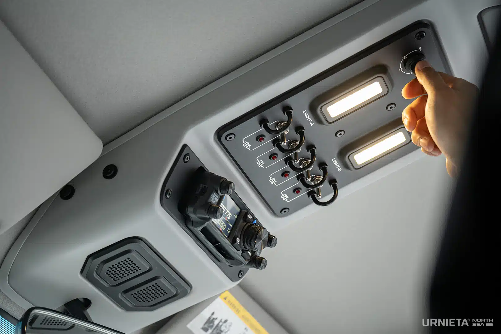 URNIETA Roof Console | 70 Series LandCruiser 2007-2026 - Image 11