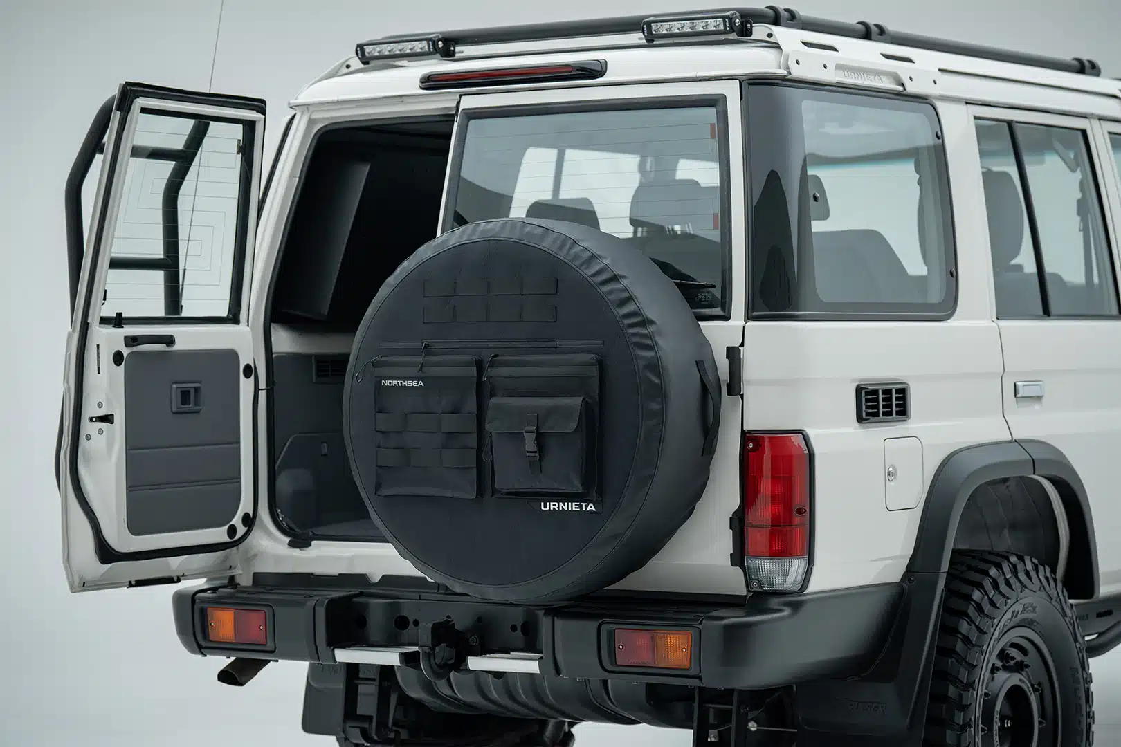 URNIETA Spare Tyre Cover | 76 Series LandCruiser Wagon - Image 4